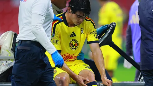 Dagoberto Espinoza tuvo que abandonar el Clásico Joven antes de lo esperado.
