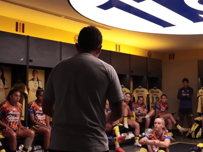 El video inédito del vestidor de América Femenil y la contundente frase de Ángel Villacampa