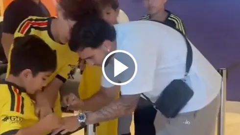 Luis Chávez atendió a pequeños fans del América.