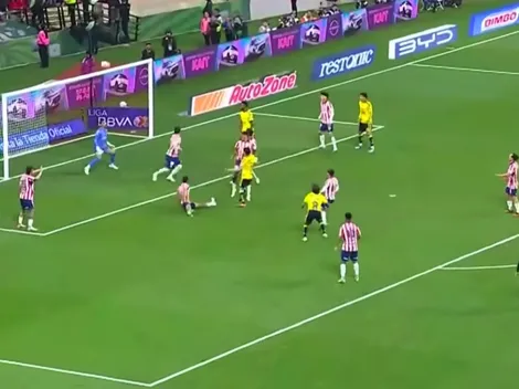 Rozó la gloria: El golazo que se le escapó a Carlos Álvarez en su debut soñado con América