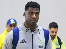 José Zúñiga compartió foto de su rehabilitación: ¿Cuándo volverá con América?