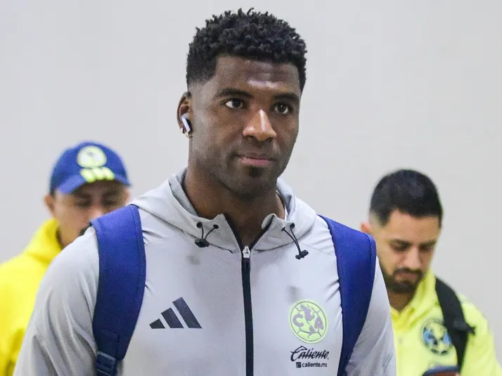 José Zúñiga compartió foto de su rehabilitación: ¿Cuándo volverá con América?