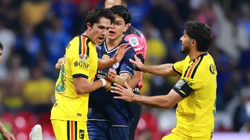 América enfrenta a Cruz Azul con el objetivo de sacar la victoria.