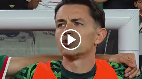 Fidalgo sorprendió al entonar el himno mexicano.