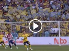 Error costoso: Alejandro Zendejas comete penal a favor de Chivas en el Clásico Nacional