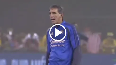 Guillermo Almada y un nuevo enfado con el accionar de su equipo.