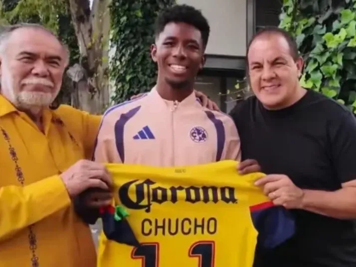 Hijo del Chucho Benítez recibió espectacular regaló de Cuauhtémoc Blanco