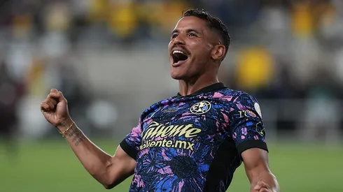 Jonathan Dos Santos sigue de cerca al Club América.
