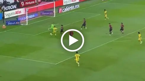 Erick Sánchez puso el 2-0 ante Atlas con soberbia definición por encima del portero