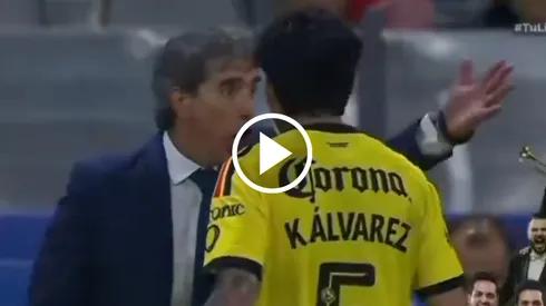 Almada sigue sin quedar contento al cien por ciento y explotó en pleno partido.