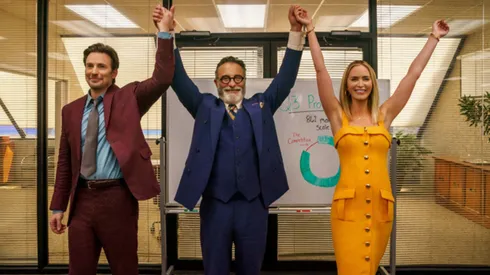 Chris Evans y Emily Blunt protagonizan Pain Hustlers.