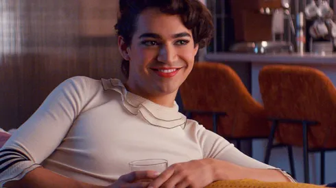 Miss Benny es Marco en "Glamorous"