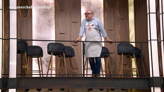 Rodolfo ganó la primera estrella dorada y subió al balcón sin terminar de cocinar