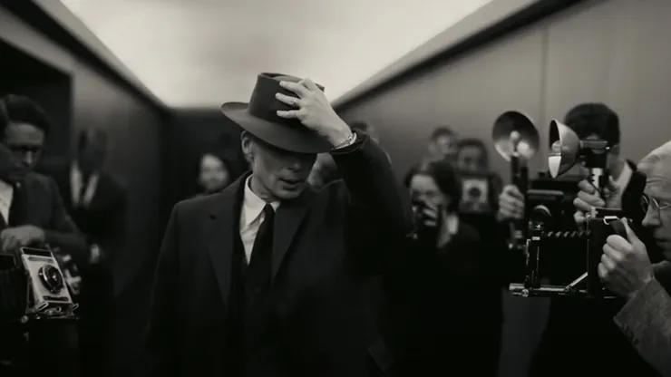 Oppenheimer marca el regreso de Christopher Nolan al cine luego de Tenet.