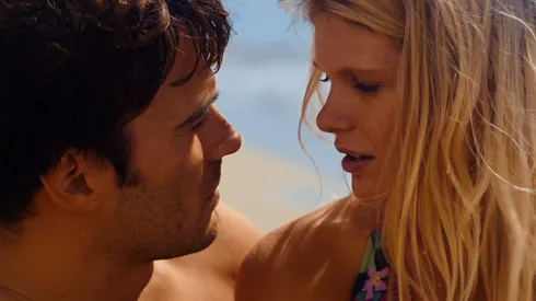 Walking on Sunshine, lanzada en 2014.