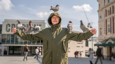 La serie Todo o Nada sigue la historia original de 1997