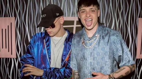 Peso Pluma sigue imparable en su camino al éxito, lo que seguro llena de orgullo a sus padres.