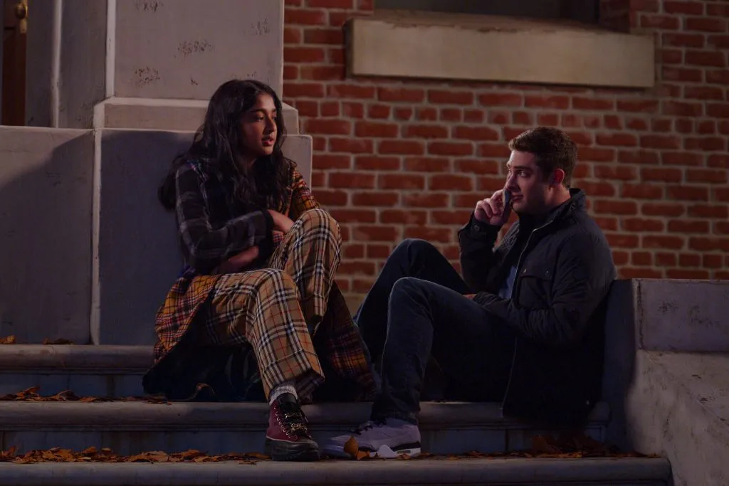 Ben y Devi. Foto: (Netflix)