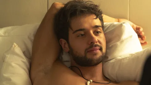 Julián Cerati interpreta a Inti en Perfil Falso.