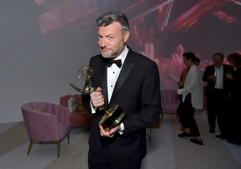 Charlie Brooker, creador de Black Mirror, lanzó dardos venenosos contra ChatGPT. (Getty Images)