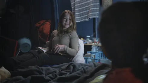 Holly Taylor interpreta a Angelina Meyer en la temporada 4 de Manifiesto