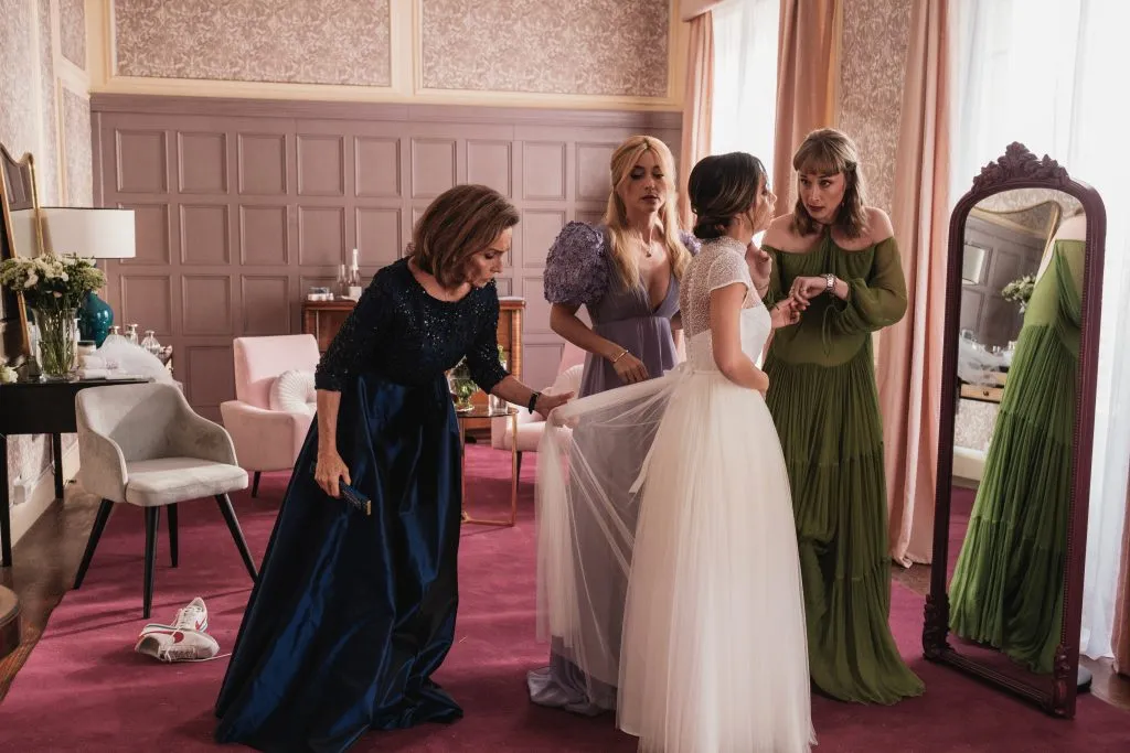 Margot escapa de su boda. Foto: (Netflix)