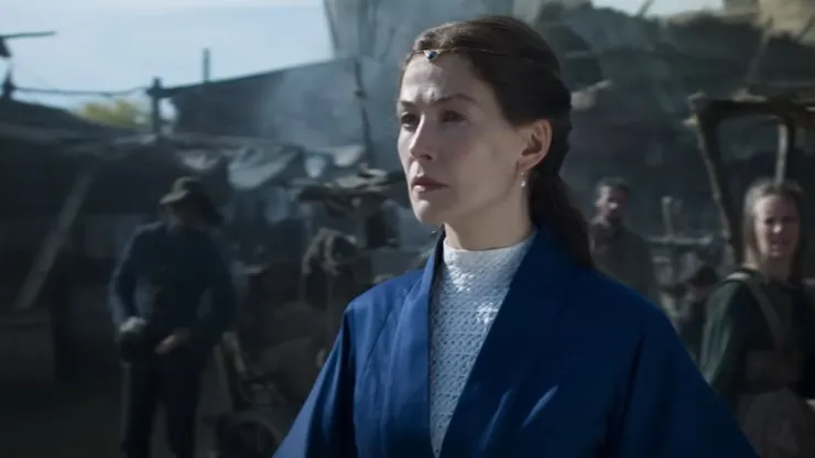 Rosamund Pike regresa como Moiraine Damodred en la temporada 2 de La Rueda del Tiempo.