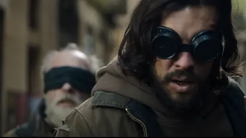 La película de terror del momento muestra a la humanidad tratando de esconderse de espeluznantes criaturas.