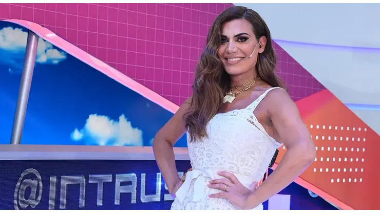 Flor de la V no está en Intrusos.