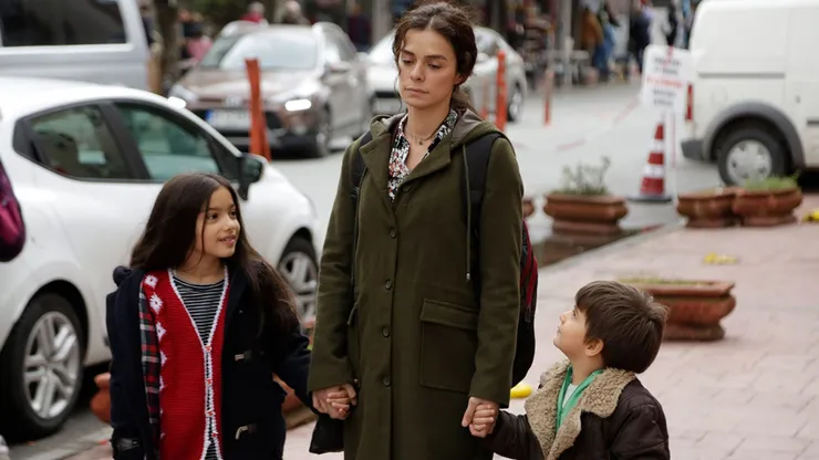 En qué streaming está la novela Mujer.