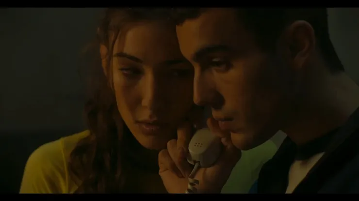 Mario Casas debuta como director y así es su película Mi soledad tiene alas