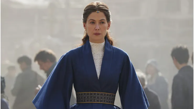 Rosamund Pike vuelve como Moiraine Damodred, en la temporada 2 de La Rueda del Tiempo.
