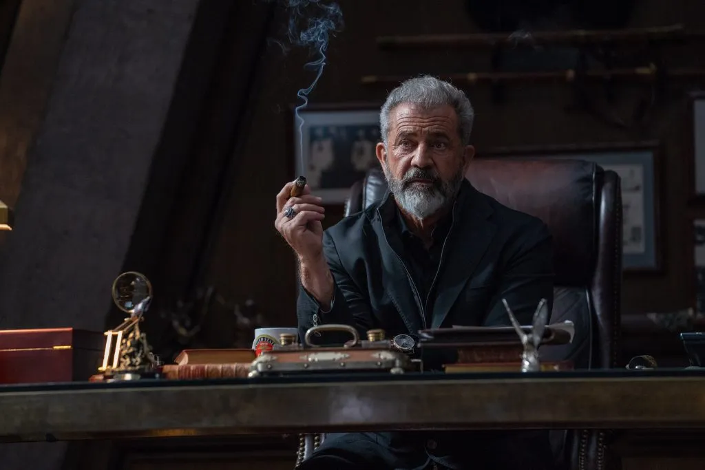 Muere otra vez. (IMDb)