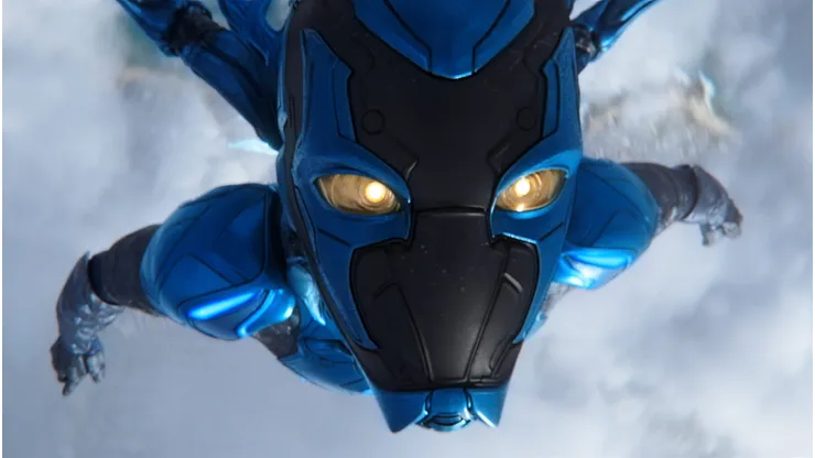 El Blue Beetle de Jaime Reyes hará historia esta semana al llegar a los cines del mundo.