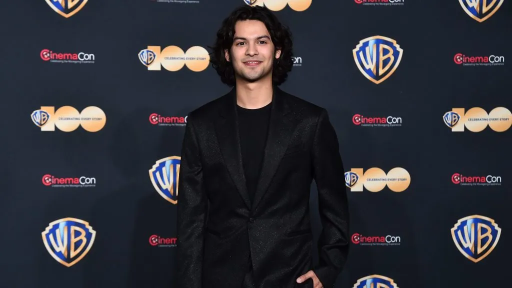 Xolo Maridueña está a punto de protagonizar su primer película gracias a DC comics.