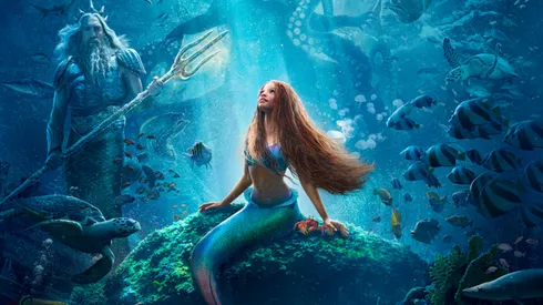 Halle Bailey protagoniza La Sirenita.