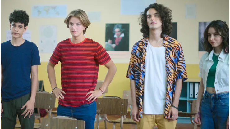 Parte del elenco de Soundtrack, Lado A.