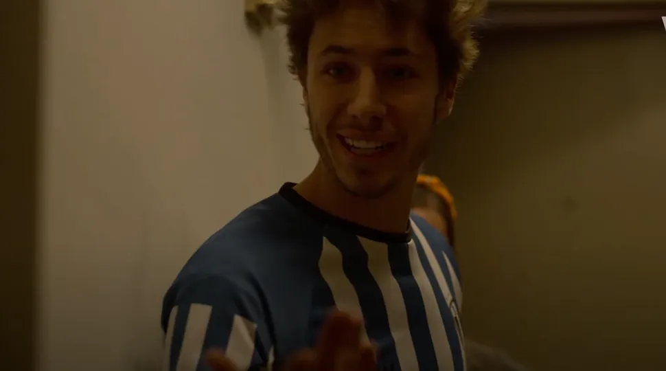 Juanpa Zurita regresa al cine luego de su polémico documental  13:14 El reto de ayudar. Imagen: @LRMOnlineClips.