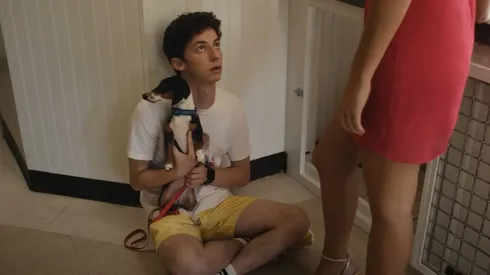 Andrew Barth Feldman protagoniza esta cinta al lado de Jennifer Lawrence.