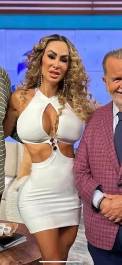 Esta fue la imagen con la que Ninel Conde se presentó en La Gordo y La Flaca. Imagen: @univision.