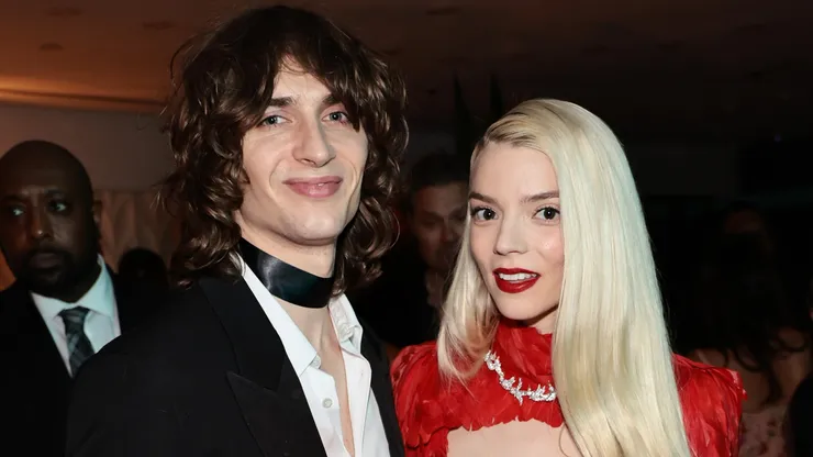 La actriz le presentó a su marido a Rosalía y Jenna Ortega