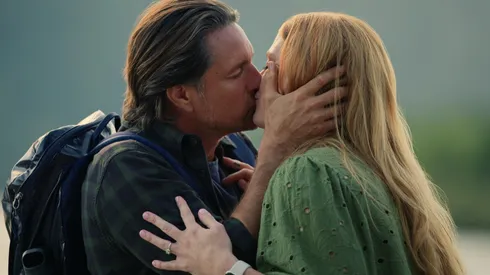 Alexandra Breckenridge y Martin Henderson tienen los roles estelares en Un Lugar para Soñar (Virgin River).