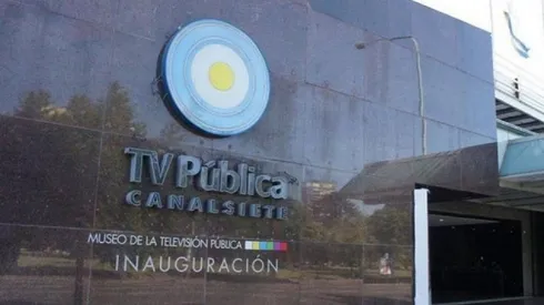 Luto en la TV Pública: a qué se debe el moño negro
