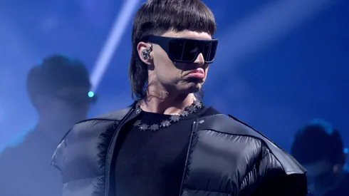 Los rumores sobre los padres del cantante de corridos tumbados siguen inundando la red.