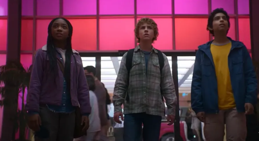 Ellos son los protagonistas de la serie, Annabeth (Leah Sava Jeffries), Percy (Walker Scobell) y Grover (Aryan Simhadri). Imagen: @sensacinetrailers.