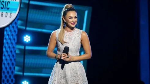 La actriz fue abordada durante la alfombra roja de Vaselina