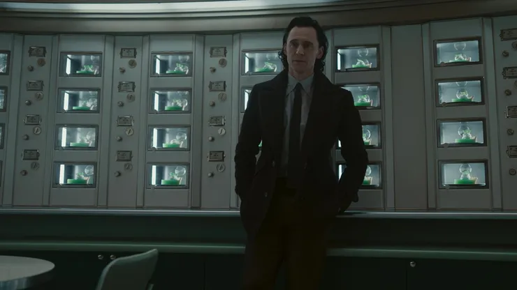 La serie está protagonizada por Tom Hiddleston