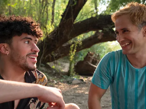 Cassandro: Gael García Bernal besa a Bad Bunny en nuevo clip