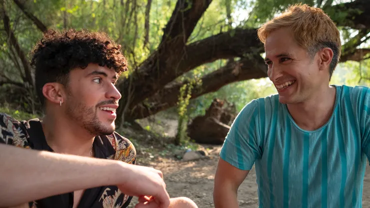 Bad Bunny y Gael García Bernal en Cassandro.