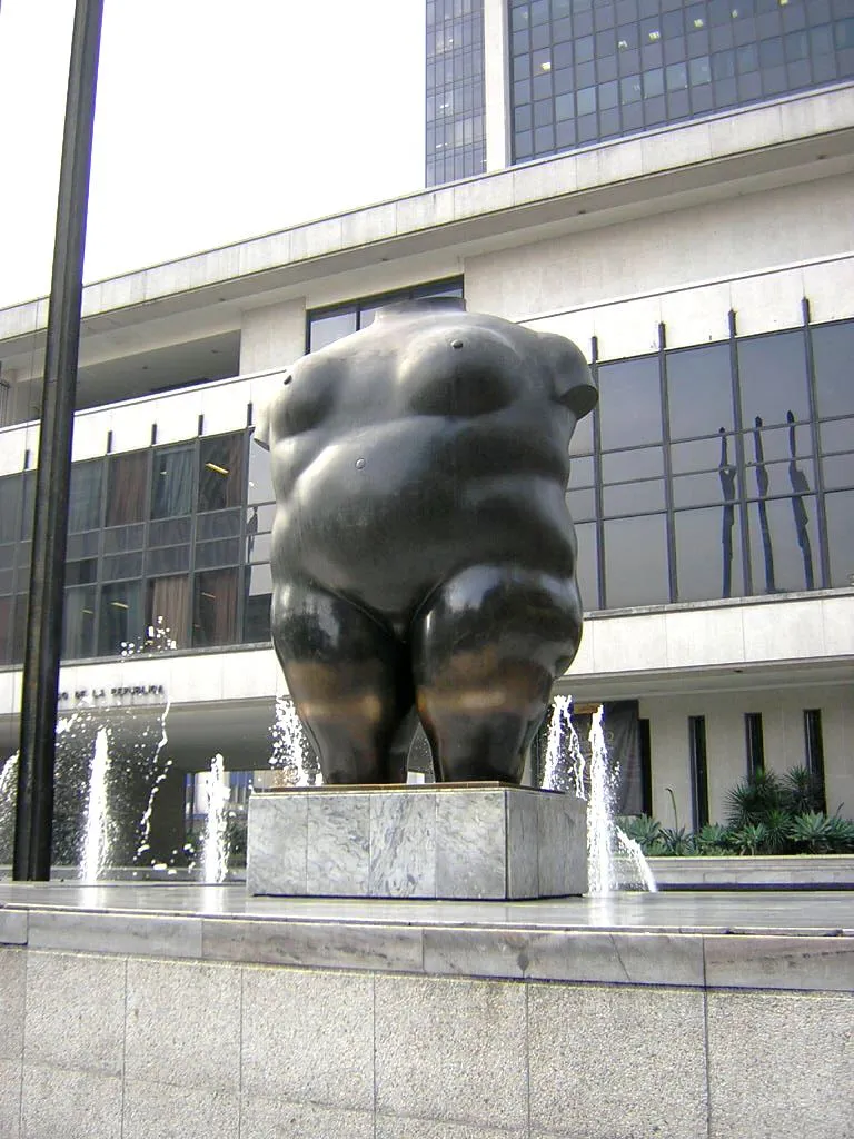 Torso de Mujer, Fernando Botero, 1986. Imagen: Creative Commons.